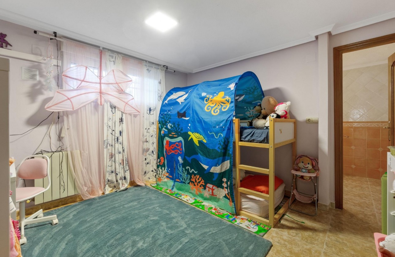 Revente - Villa - Torrevieja - Los balcones