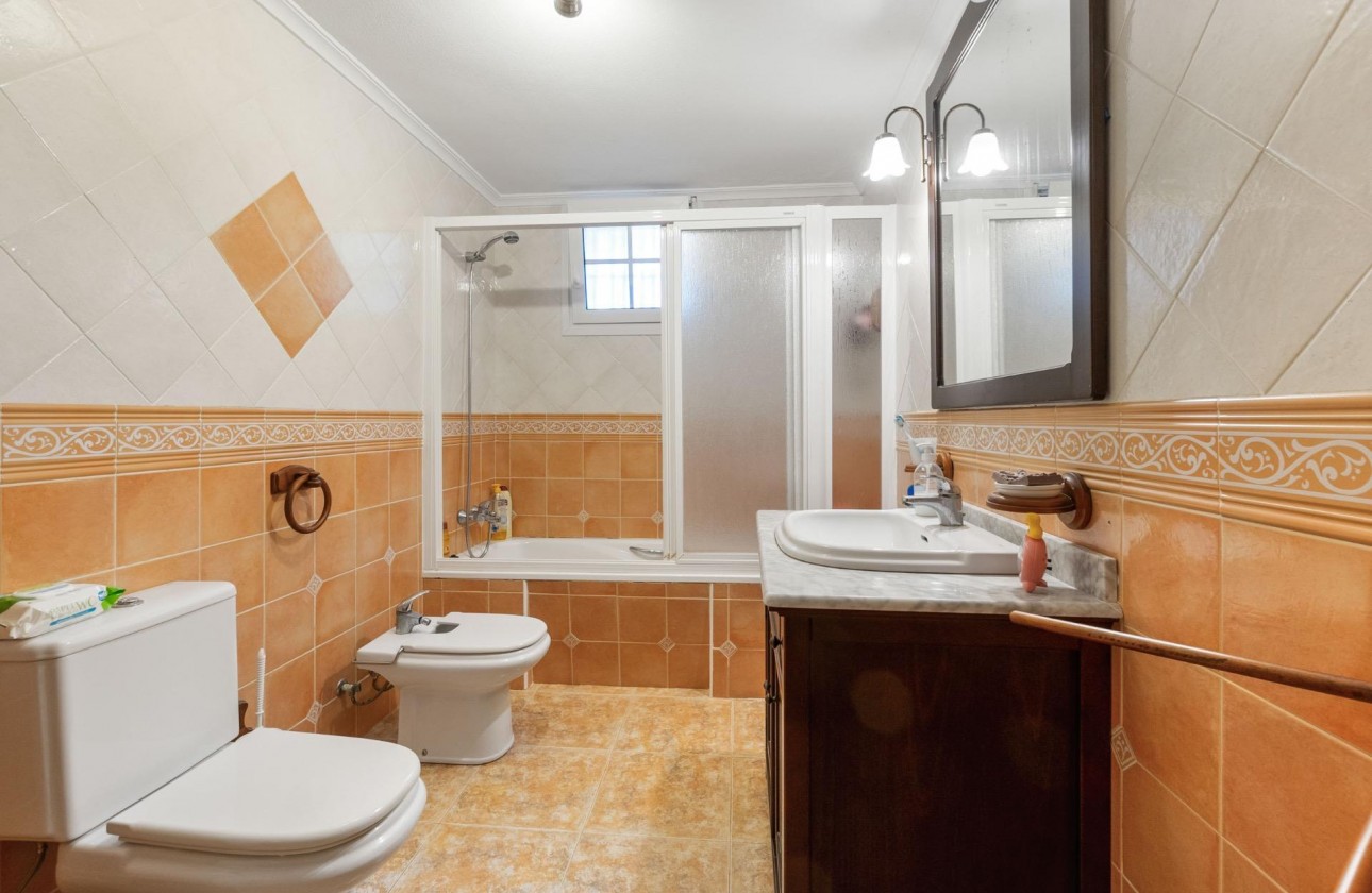 Revente - Villa - Torrevieja - Los balcones