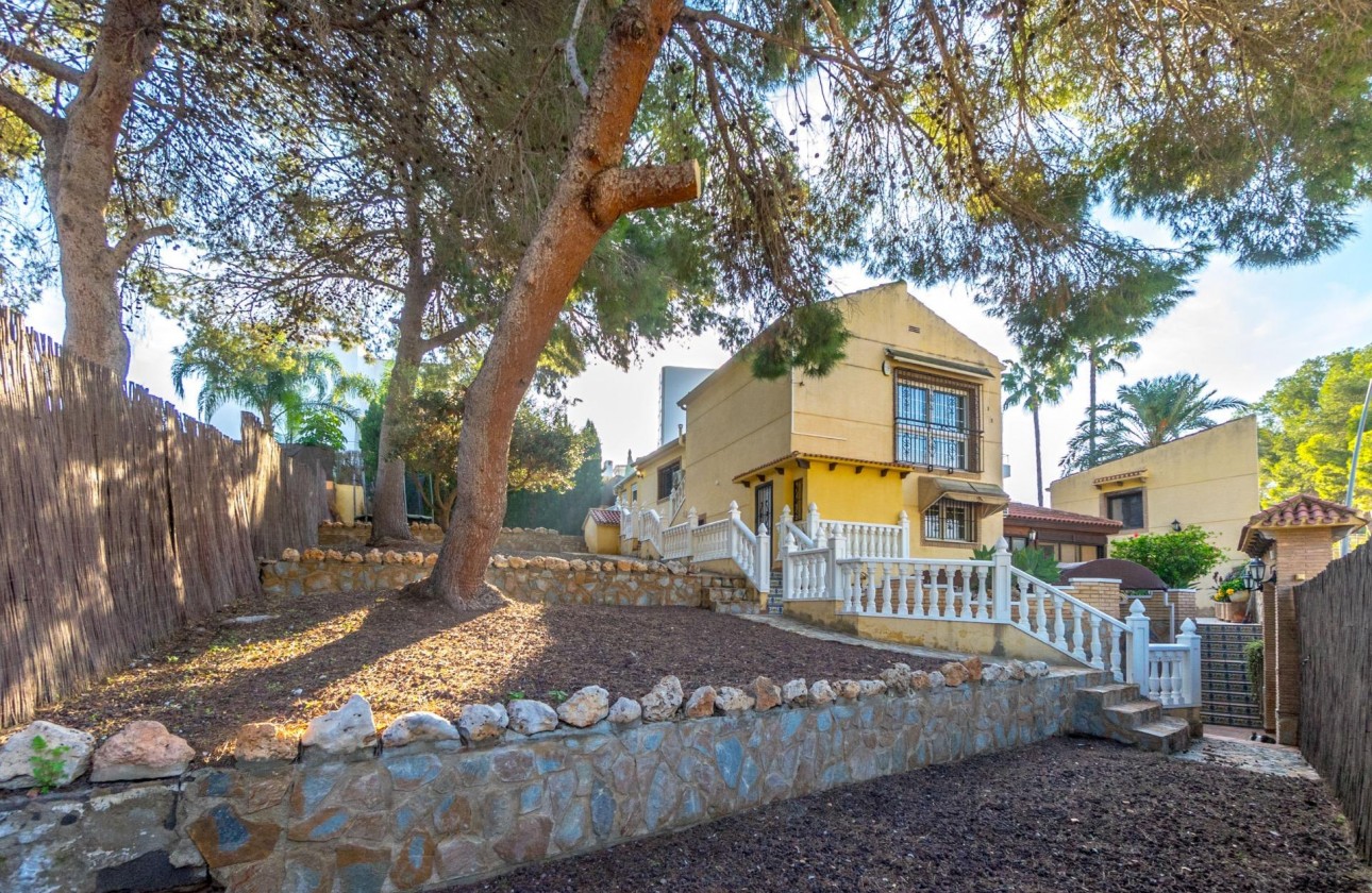 Revente - Villa - Torrevieja - Los balcones