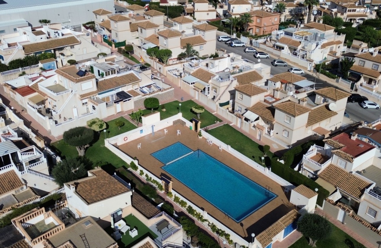 Resale - Villa - Orihuela Costa - Los Altos