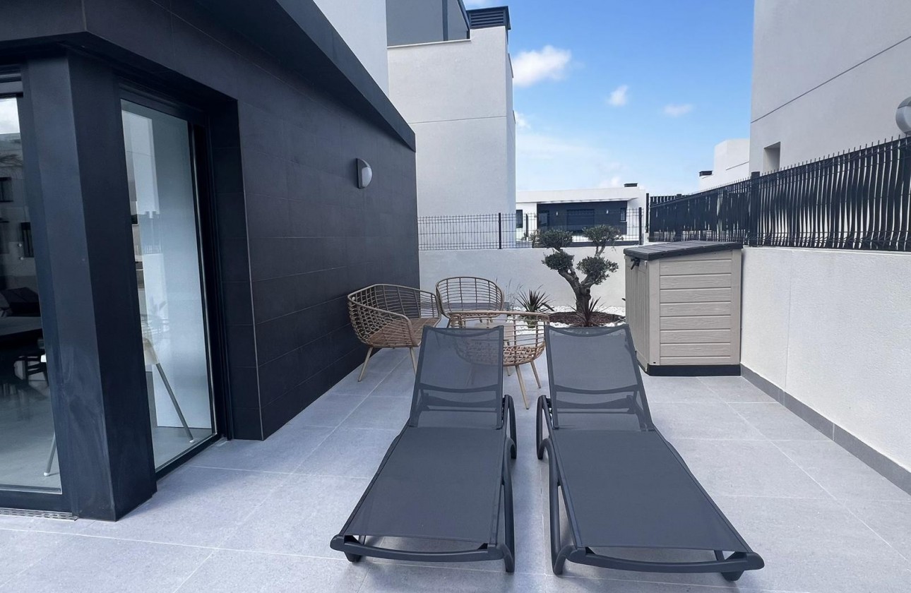 Revente - Chalet / Villa - Algorfa - La Finca Golf Resort