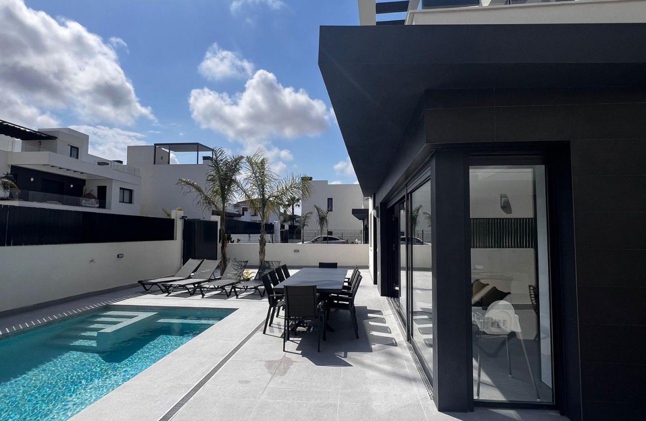 Revente - Chalet / Villa - Algorfa - La Finca Golf Resort