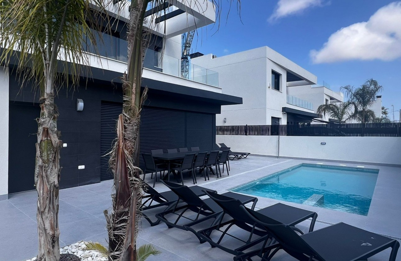 Revente - Chalet / Villa - Algorfa - La Finca Golf Resort