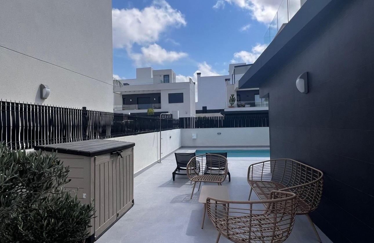 Revente - Chalet / Villa - Algorfa - La Finca Golf Resort