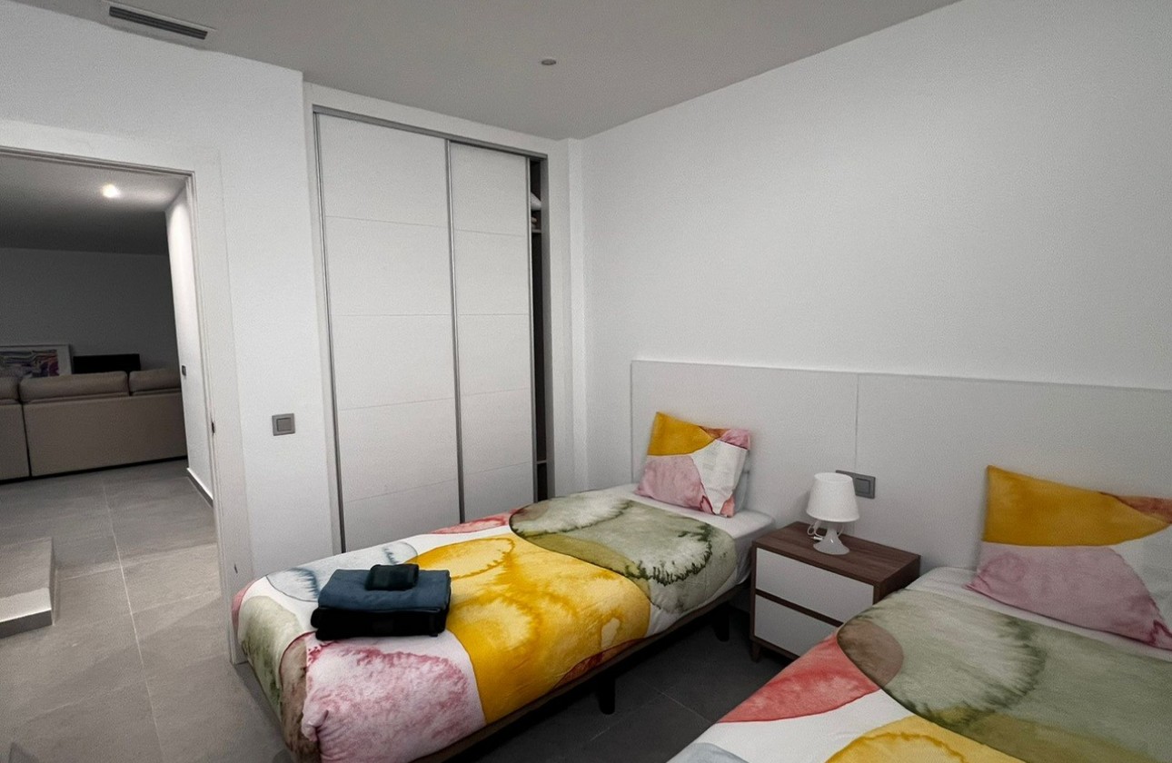 Revente - Chalet / Villa - Algorfa - La Finca Golf Resort