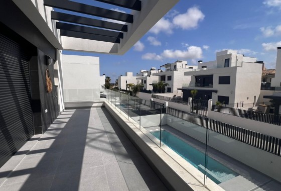 Revente - Chalet / Villa - Algorfa - La Finca Golf Resort