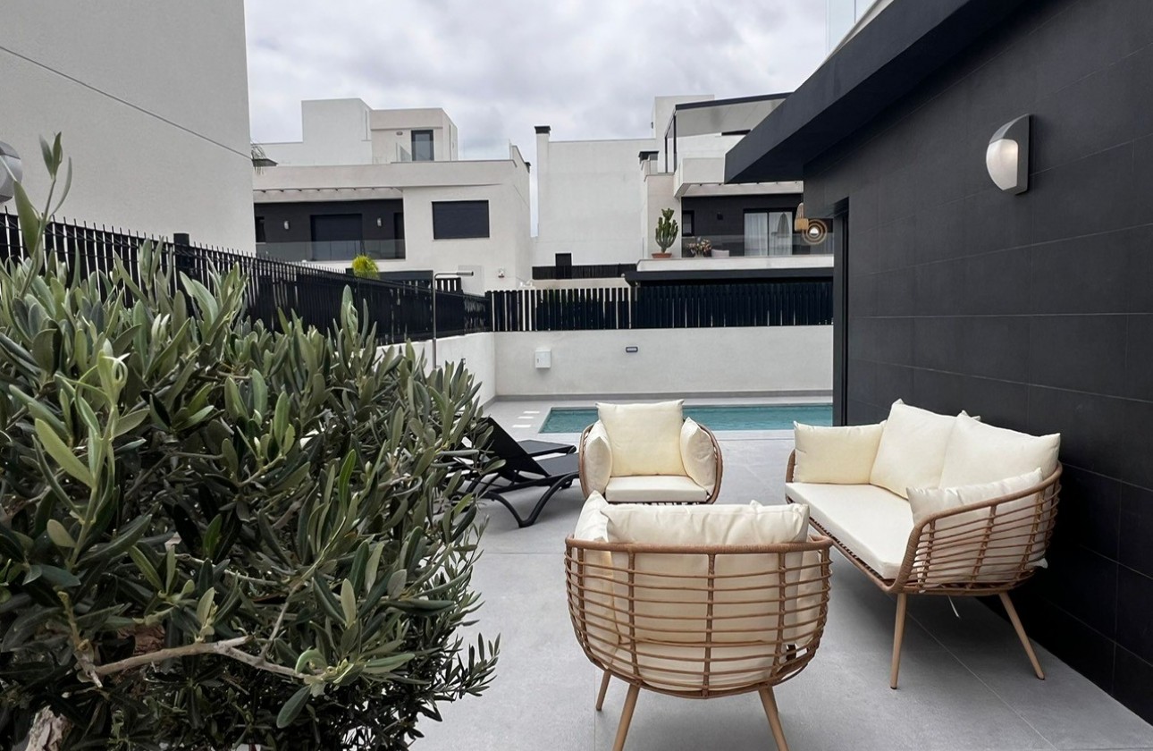 Revente - Chalet / Villa - Algorfa - La Finca Golf Resort