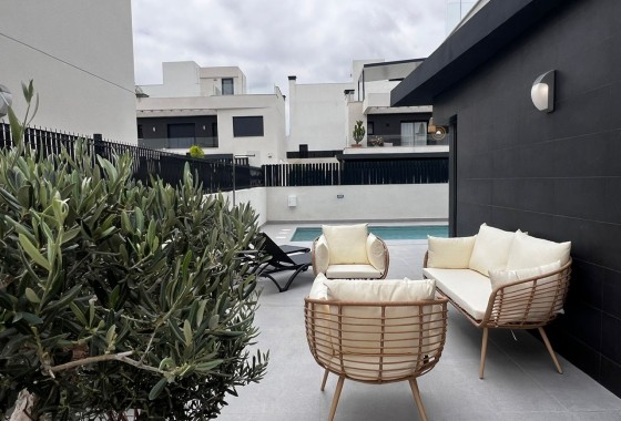 Revente - Chalet / Villa - Algorfa - La Finca Golf Resort