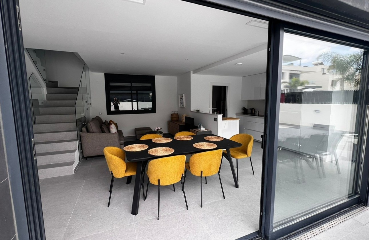 Revente - Chalet / Villa - Algorfa - La Finca Golf Resort