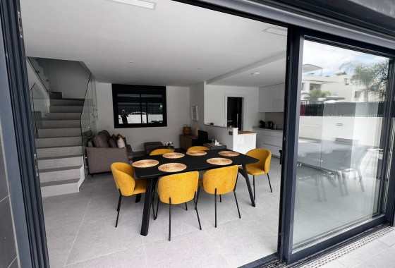 Revente - Chalet / Villa - Algorfa - La Finca Golf Resort