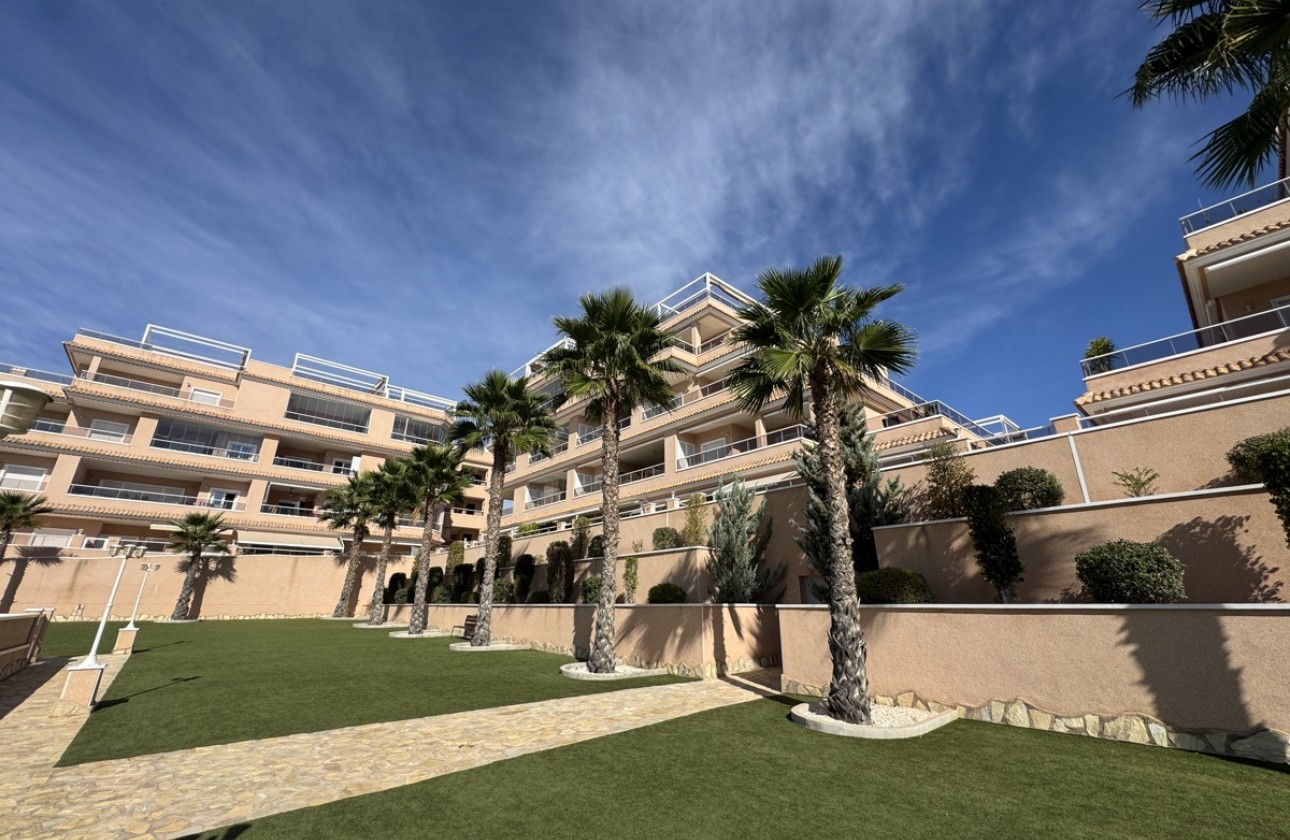 Resale - Apartment / flat - Villamartin