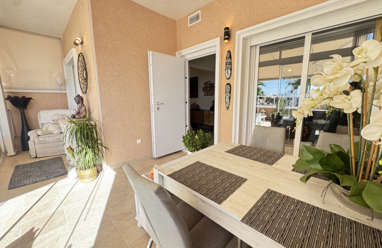 Resale - Apartment / flat - Villamartin