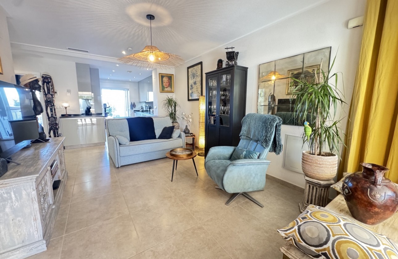 Resale - Apartment / flat - Villamartin