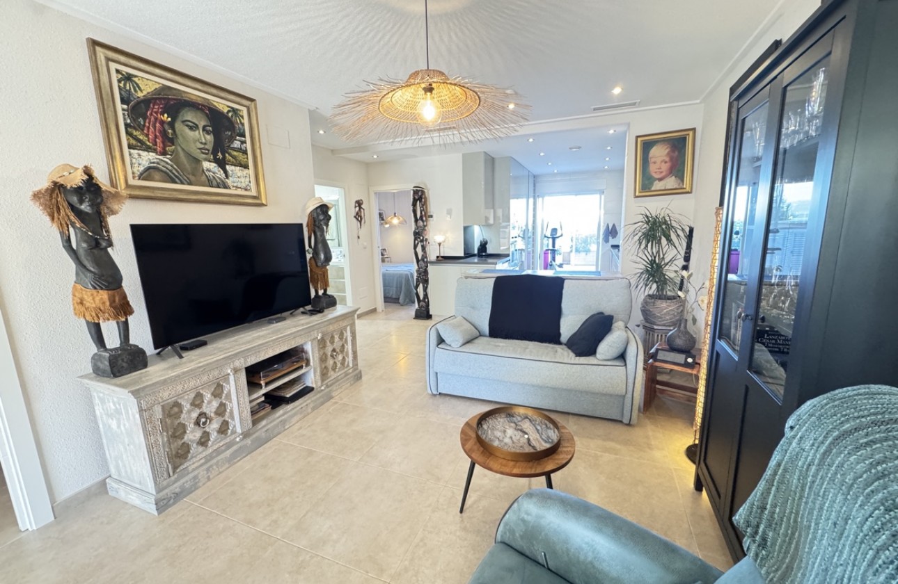 Resale - Apartment / flat - Villamartin