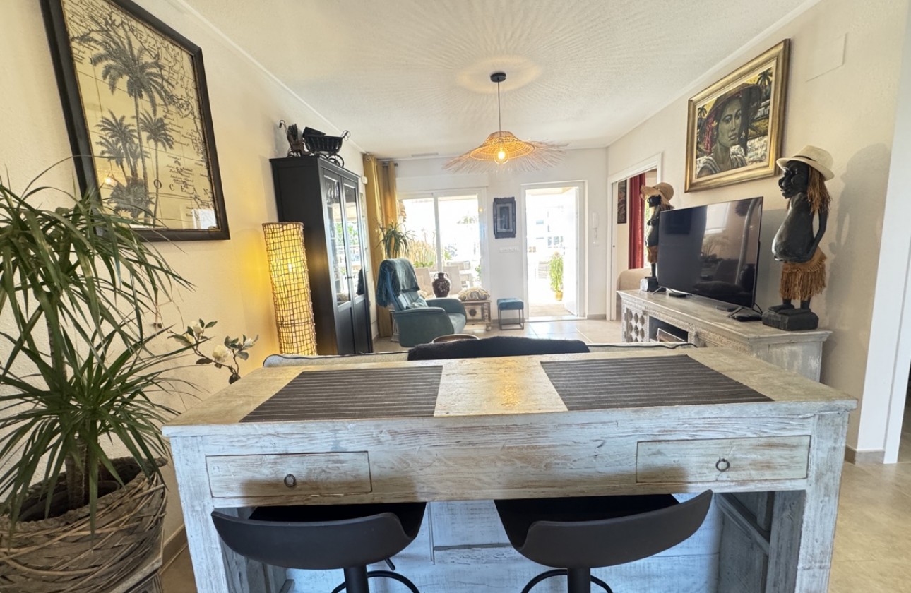 Resale - Apartment / flat - Villamartin