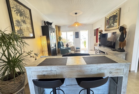 Resale - Apartment / flat - Villamartin