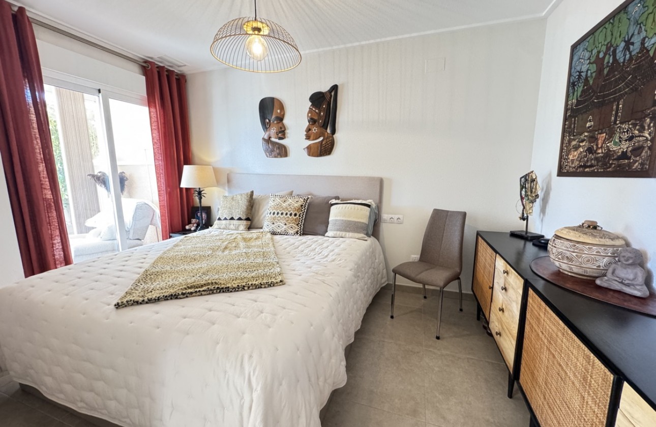 Resale - Apartment / flat - Villamartin