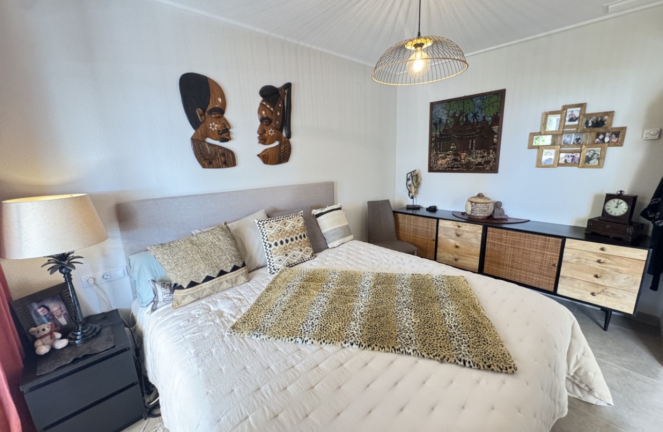 Resale - Apartment / flat - Villamartin