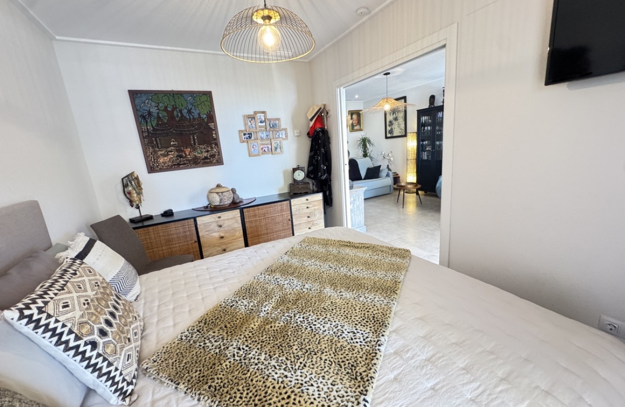 Resale - Apartment / flat - Villamartin