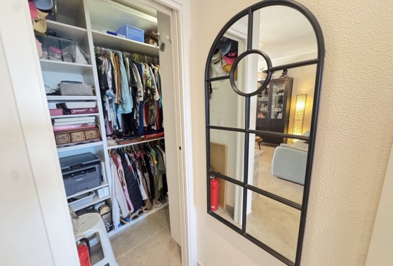 Resale - Apartment / flat - Villamartin