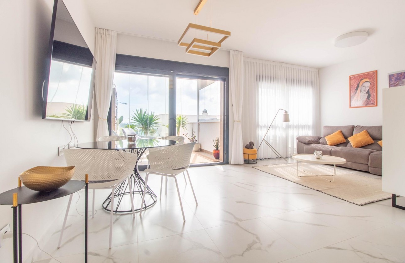 Resale - Apartment / flat - San Miguel de Salinas