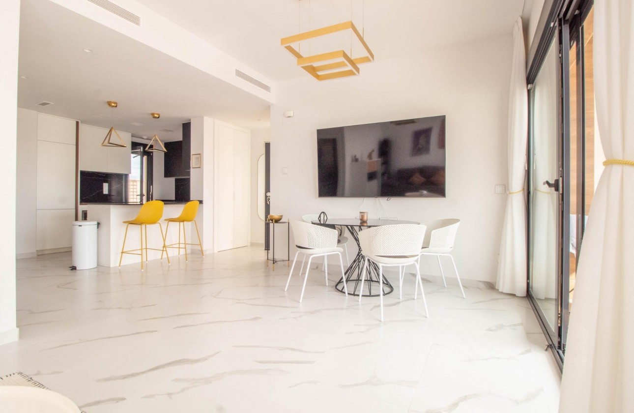 Resale - Apartment / flat - San Miguel de Salinas