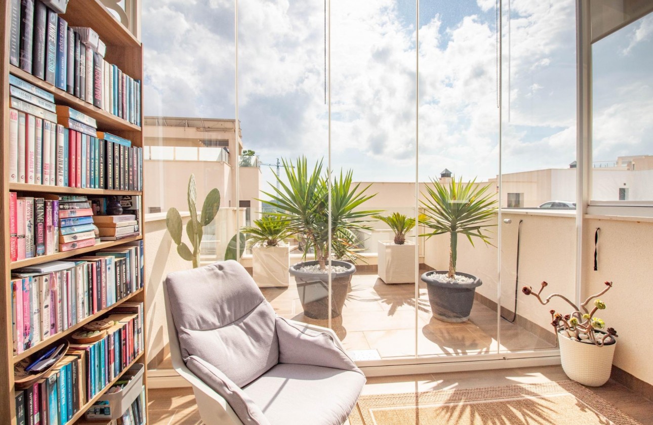 Resale - Apartment / flat - San Miguel de Salinas