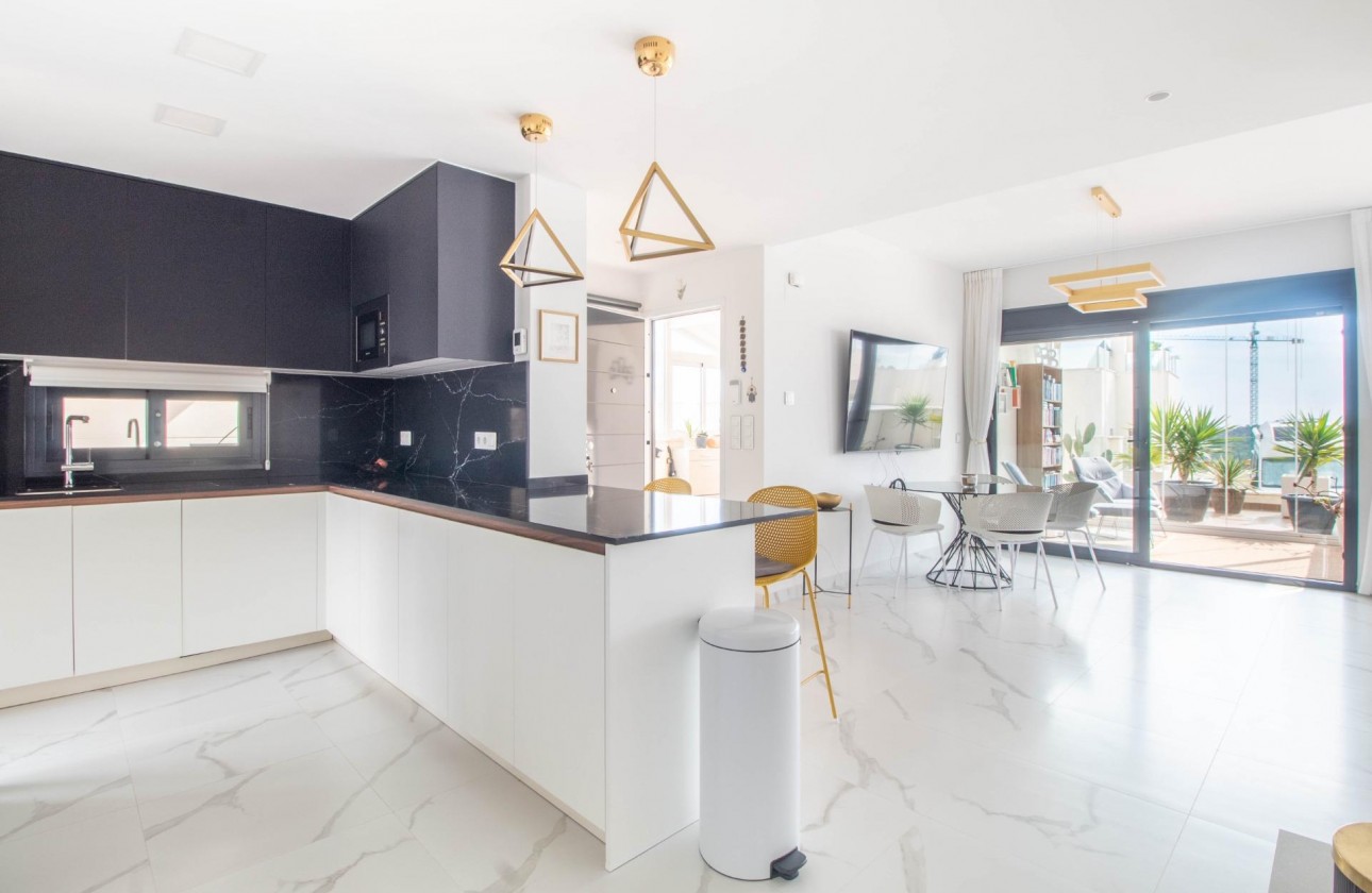 Resale - Apartment / flat - San Miguel de Salinas