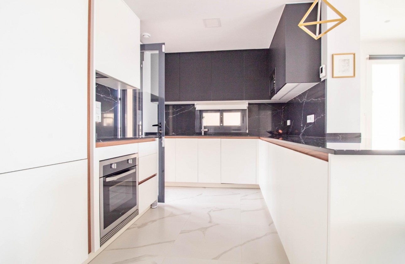 Resale - Apartment / flat - San Miguel de Salinas