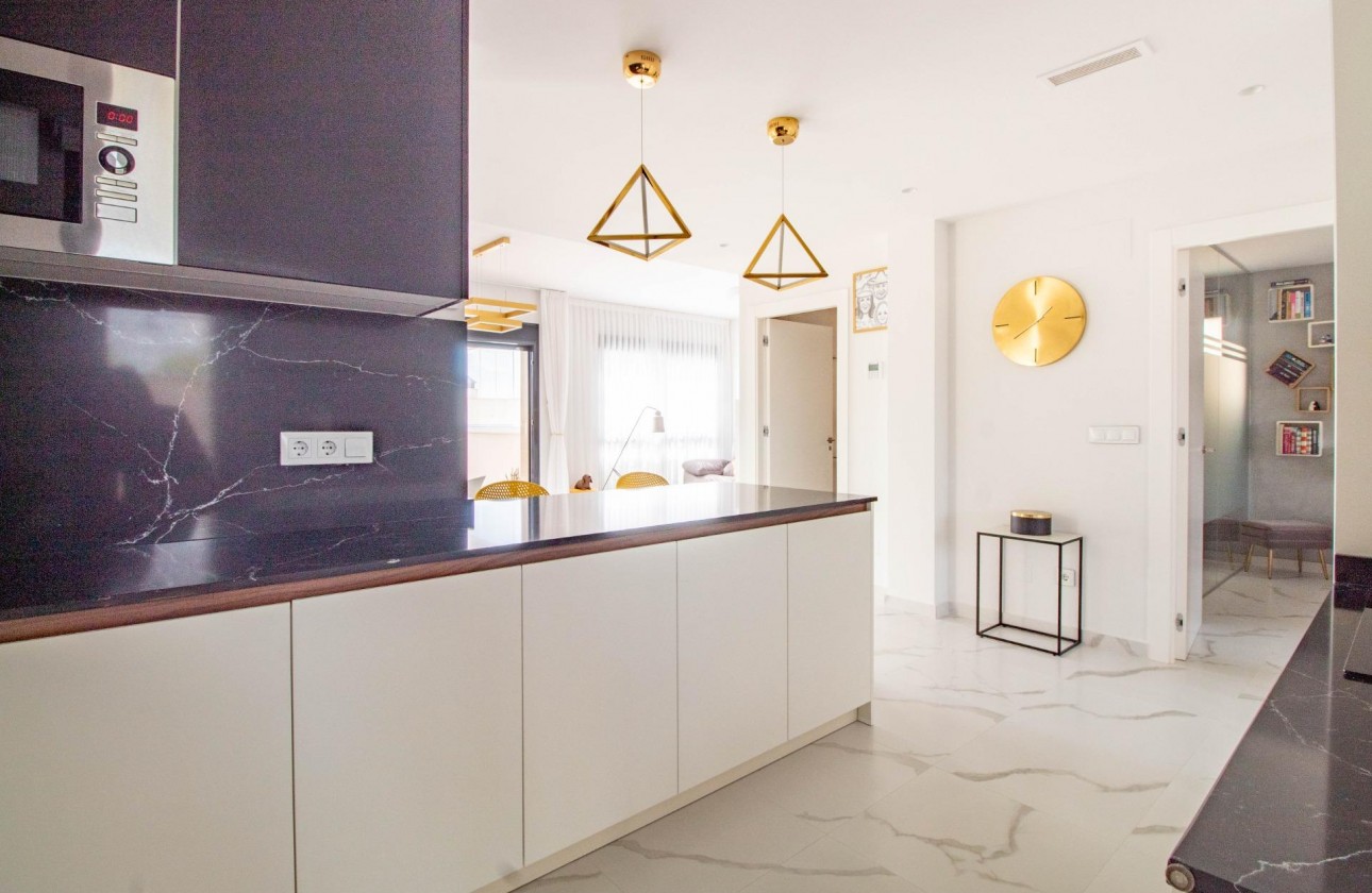 Resale - Apartment / flat - San Miguel de Salinas