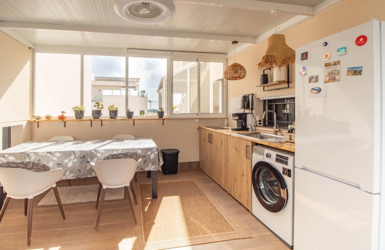 Resale - Apartment / flat - San Miguel de Salinas