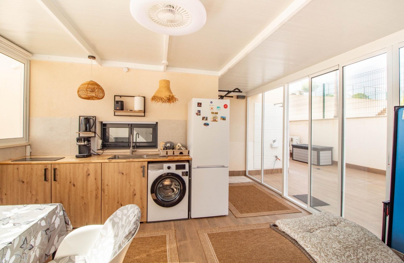 Resale - Apartment / flat - San Miguel de Salinas