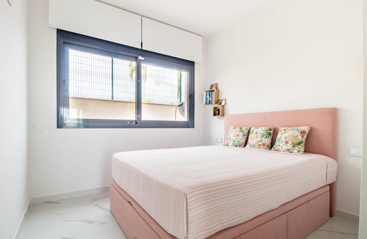 Resale - Apartment / flat - San Miguel de Salinas