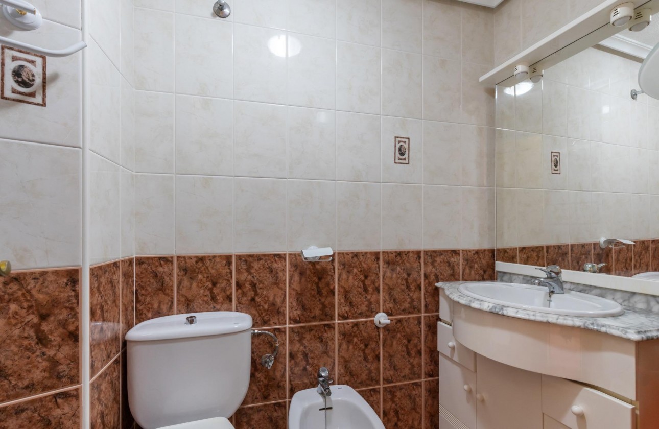 Resale - Apartment / flat - Torrevieja - La Mata
