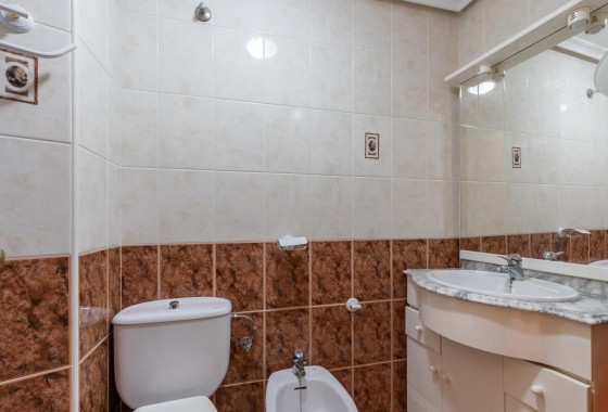 Resale - Apartment / flat - Torrevieja - La Mata