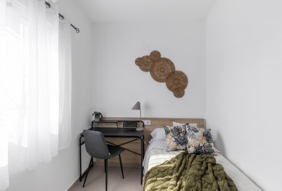 Alquiler a largo plazo - Bungalow - Torrevieja - Zona los Frutales