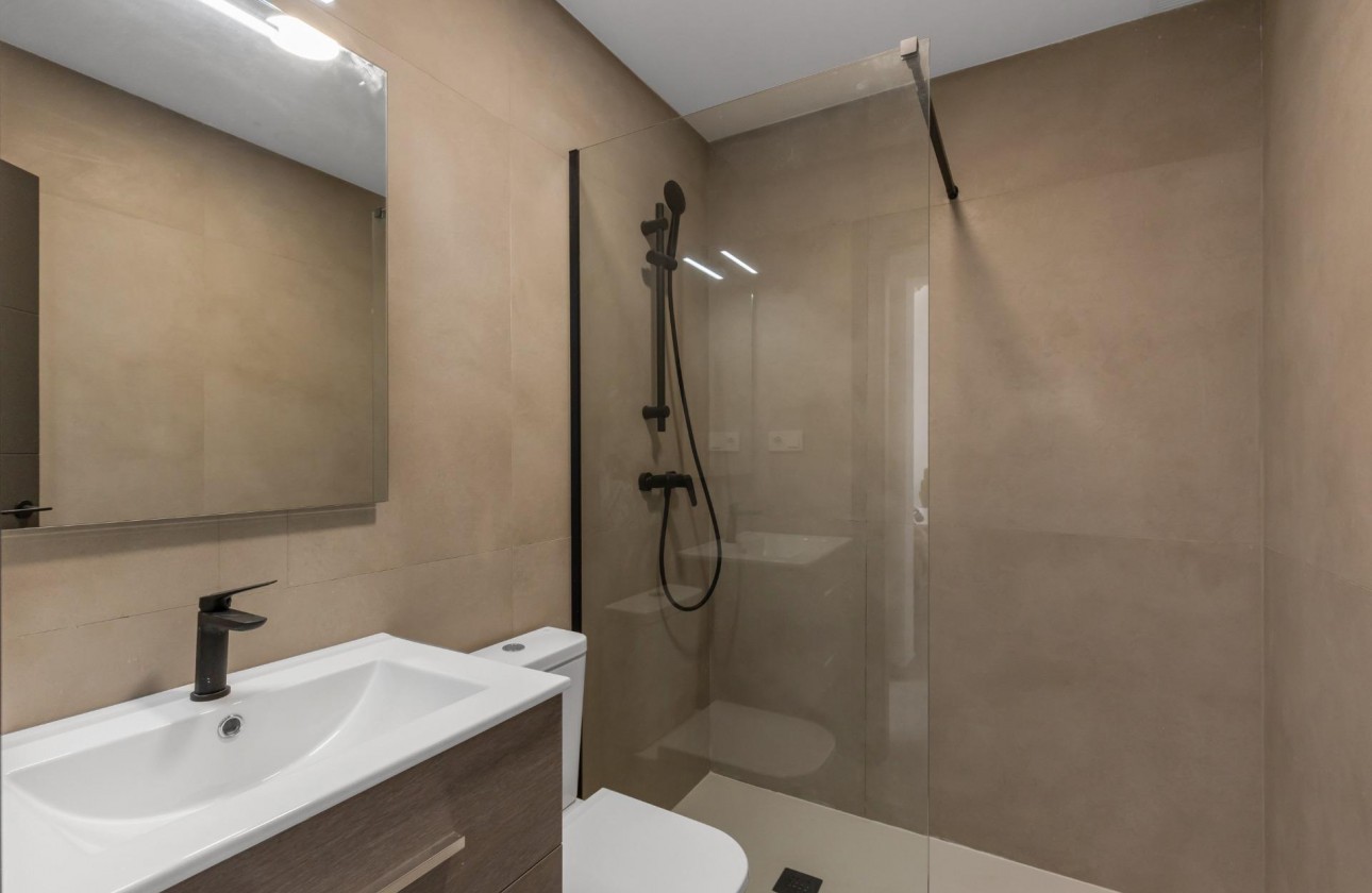 Alquiler a largo plazo - Bungalow - Torrevieja - Zona los Frutales