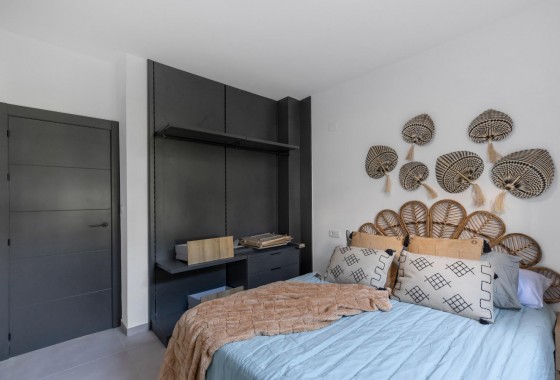 Alquiler a largo plazo - Bungalow - Torrevieja - Zona los Frutales