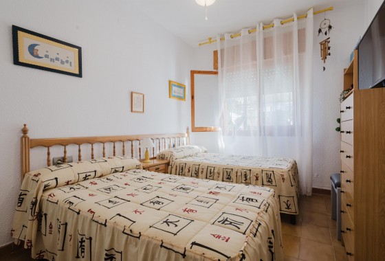 Resale - Bungalow - Torrevieja - playa de los naufragos