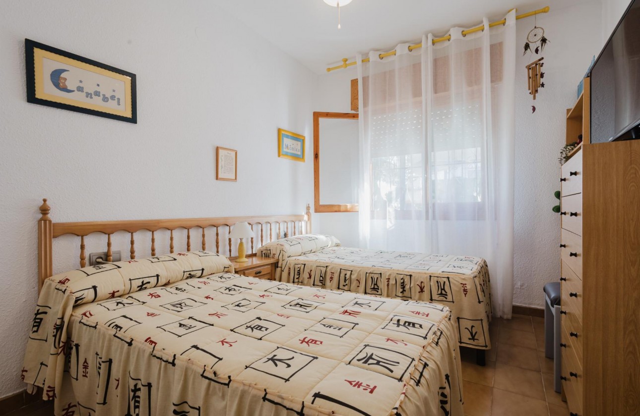 Resale - Bungalow - Torrevieja - playa de los naufragos