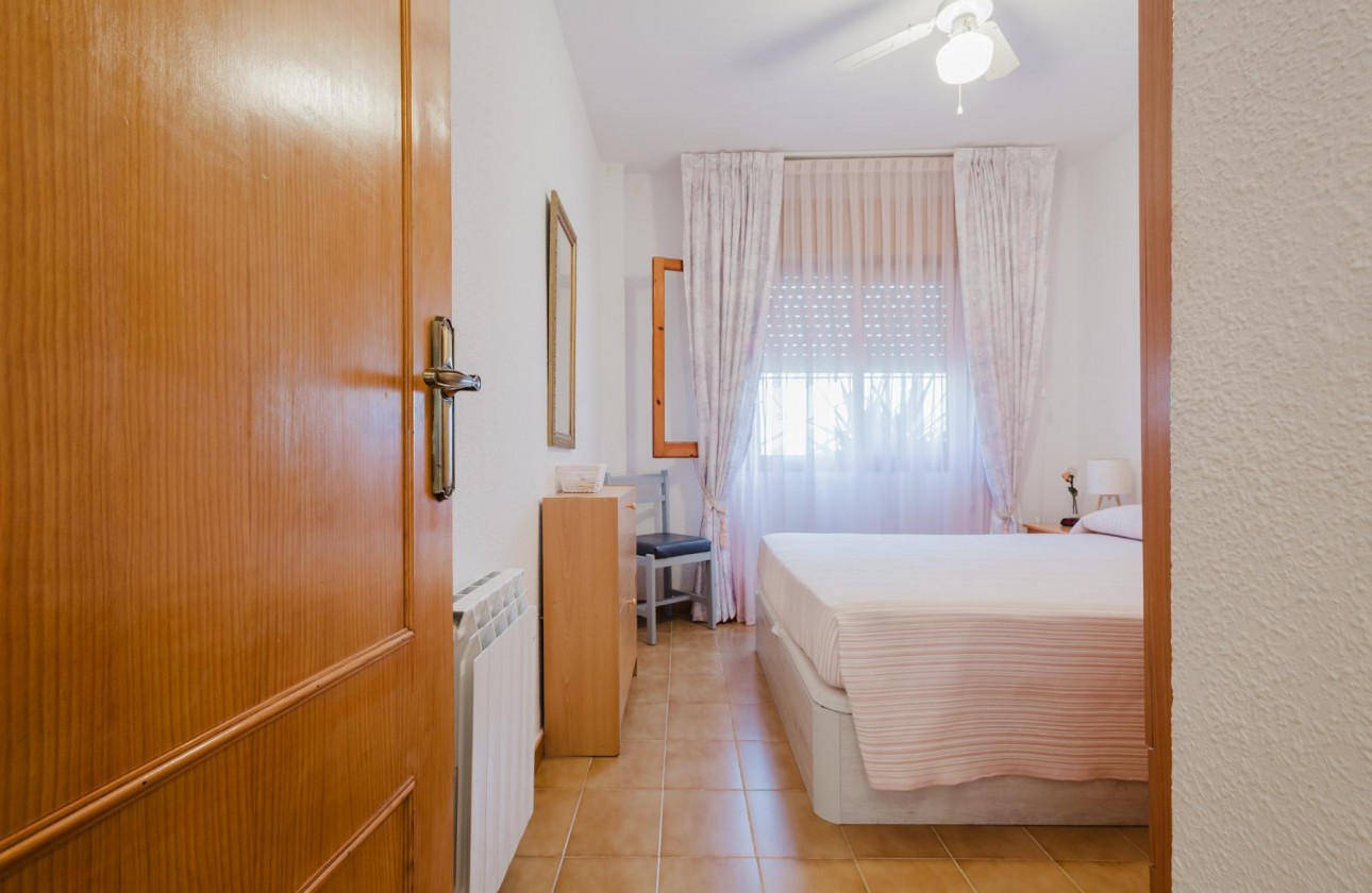Resale - Bungalow - Torrevieja - playa de los naufragos