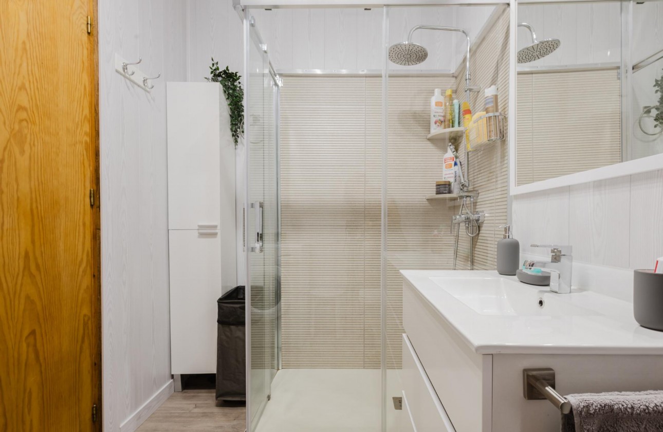 Resale - Bungalow - Torrevieja - playa de los naufragos