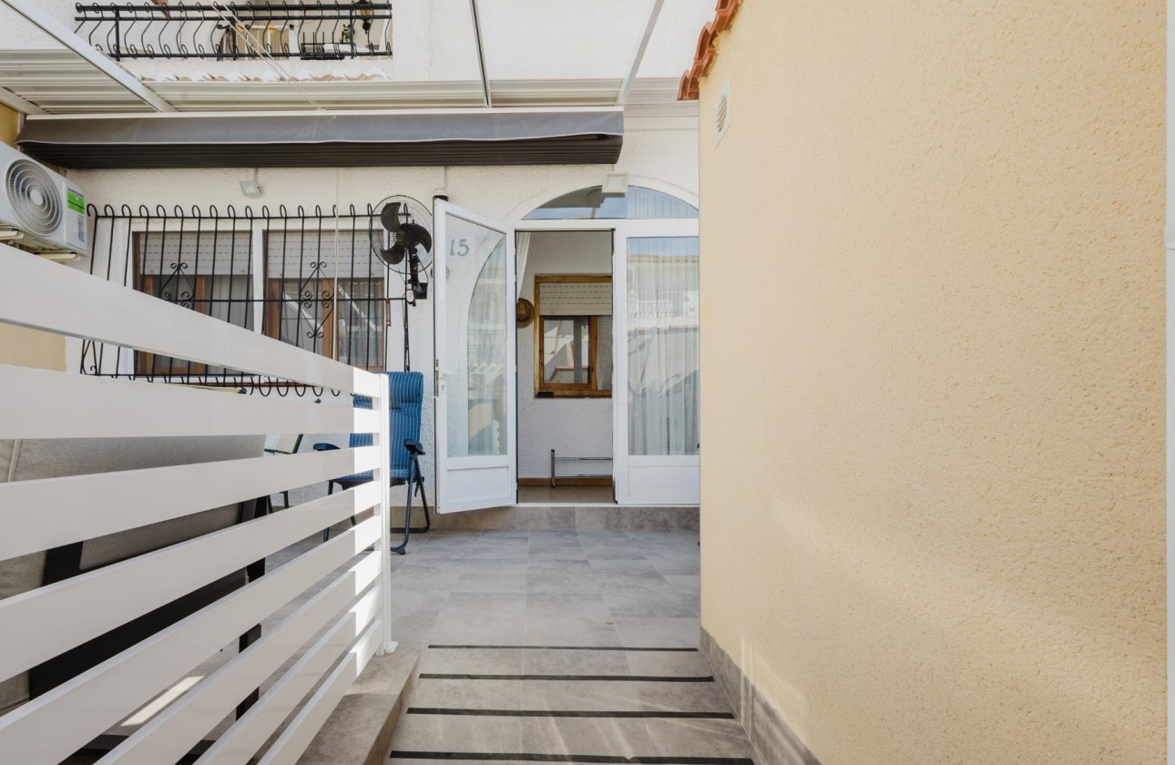 Resale - Bungalow - Torrevieja - playa de los naufragos