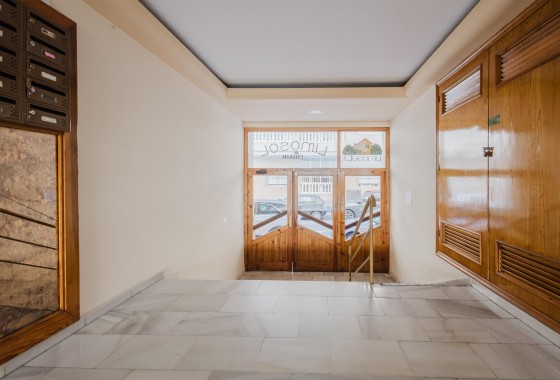 Resale - Apartment / flat - Torrevieja - Playa de La Acequion