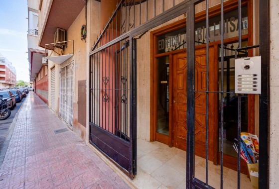 Resale - Apartment / flat - Torrevieja - PARQUE DE LAS NACIONES