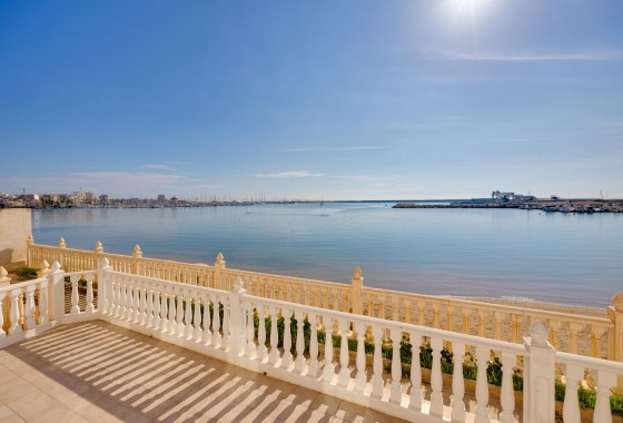 Resale - Apartment / flat - Torrevieja - Playa del Acequión
