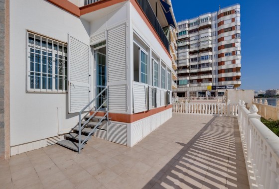 Resale - Apartment / flat - Torrevieja - Playa del Acequión