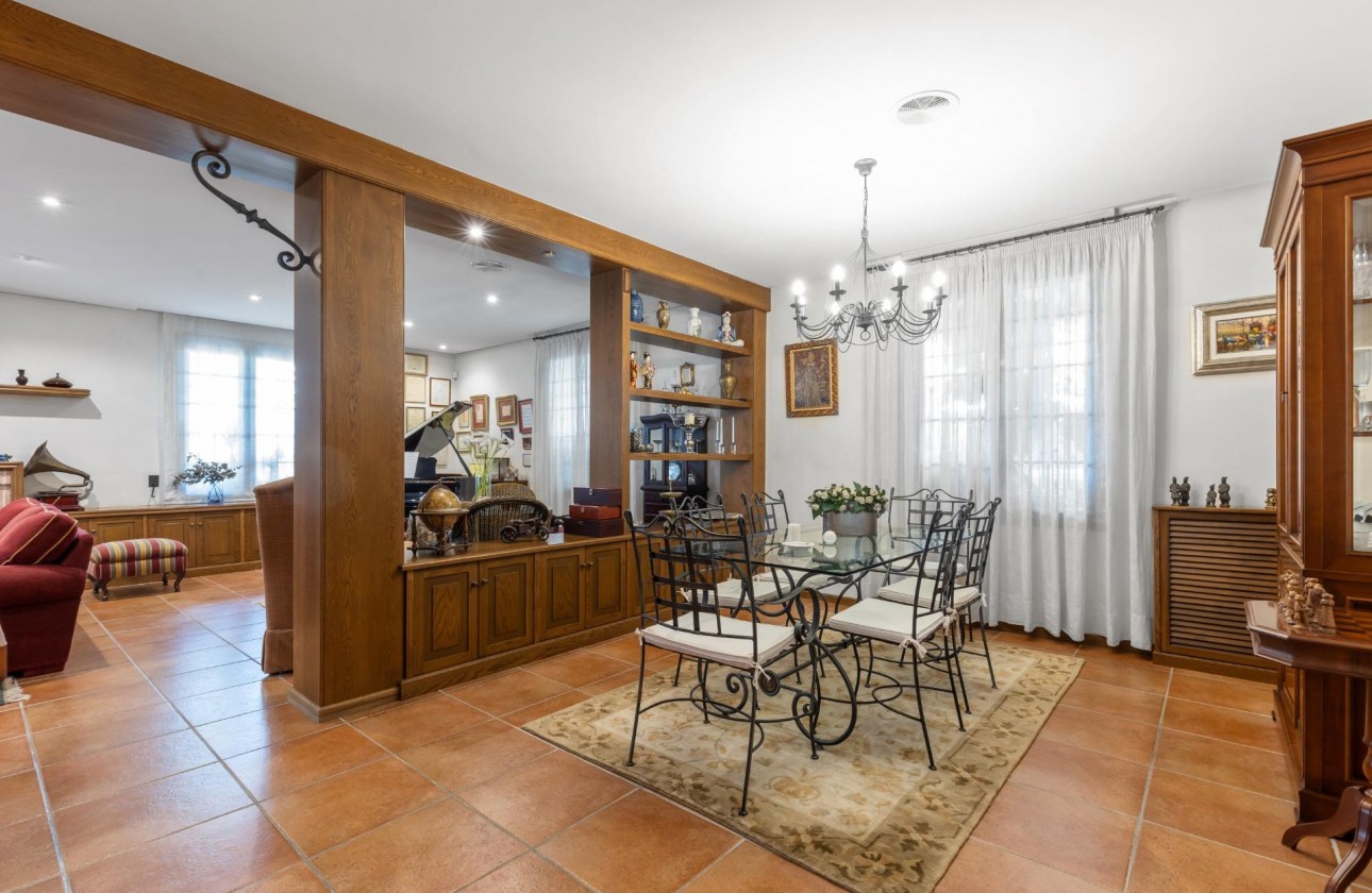 Resale - Villa - Torrevieja - La veleta