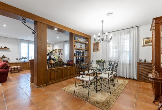 Resale - Villa - Torrevieja - La veleta