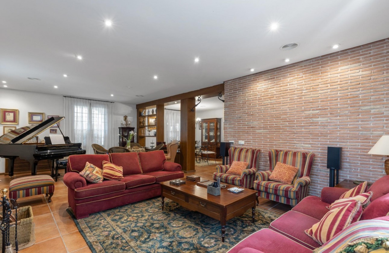 Resale - Villa - Torrevieja - La veleta